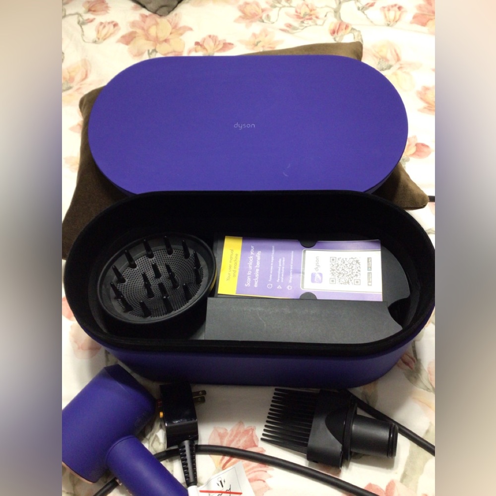 COPY - Dyson Super Sonic Hair Dryer with 5 attachments